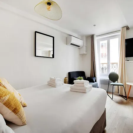 Lovely For Two Persons - Sentier * Paris