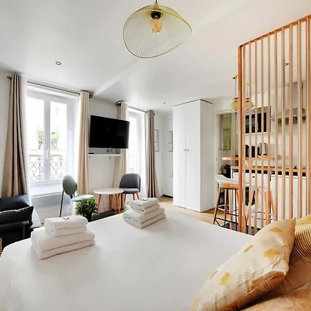 Lovely For Two Persons - Sentier Apartment