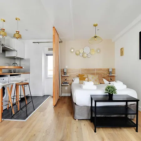 Lovely For Two Persons - Sentier Apartment
